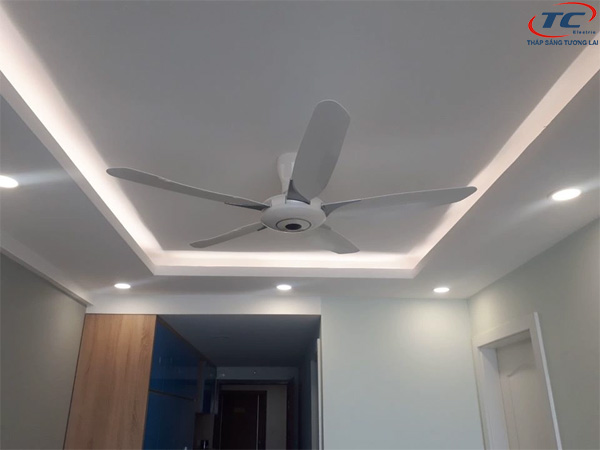 Quạt trần 5 cánh Panasonic có điều khiển F-60WWK