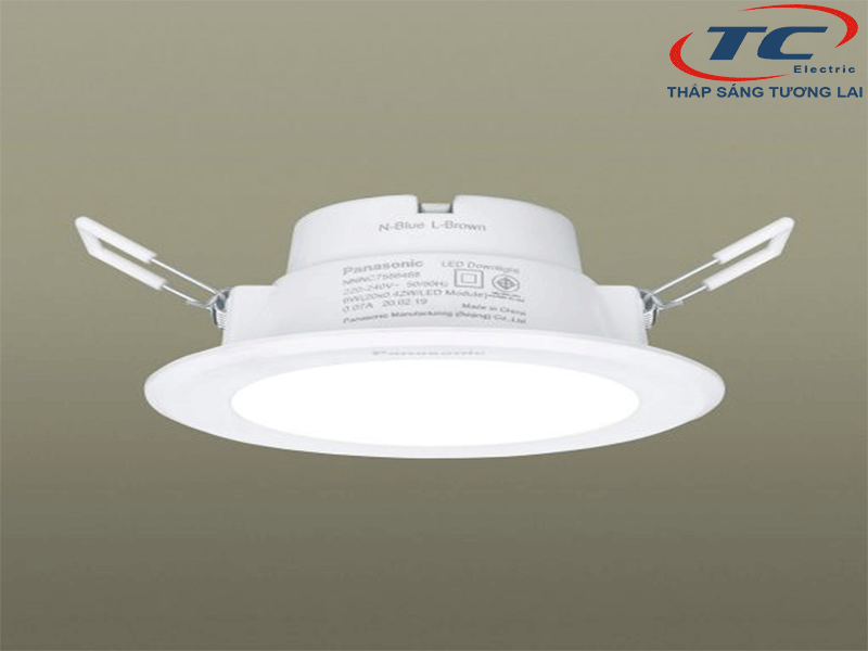 Cách thay thế đèn LED âm trần Panasonic đơn giản