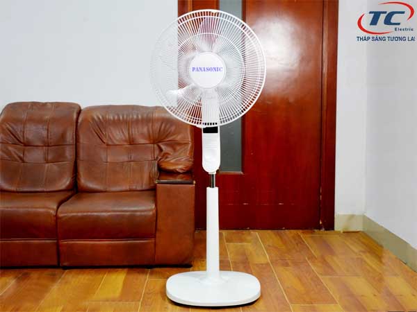 đặt quạt ở những nới bằng phẳng