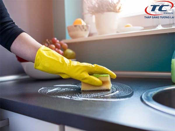 vệ sinh bếp điện từ
