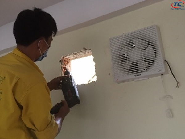 Sử dụng bút chì để đánh dấu trần
